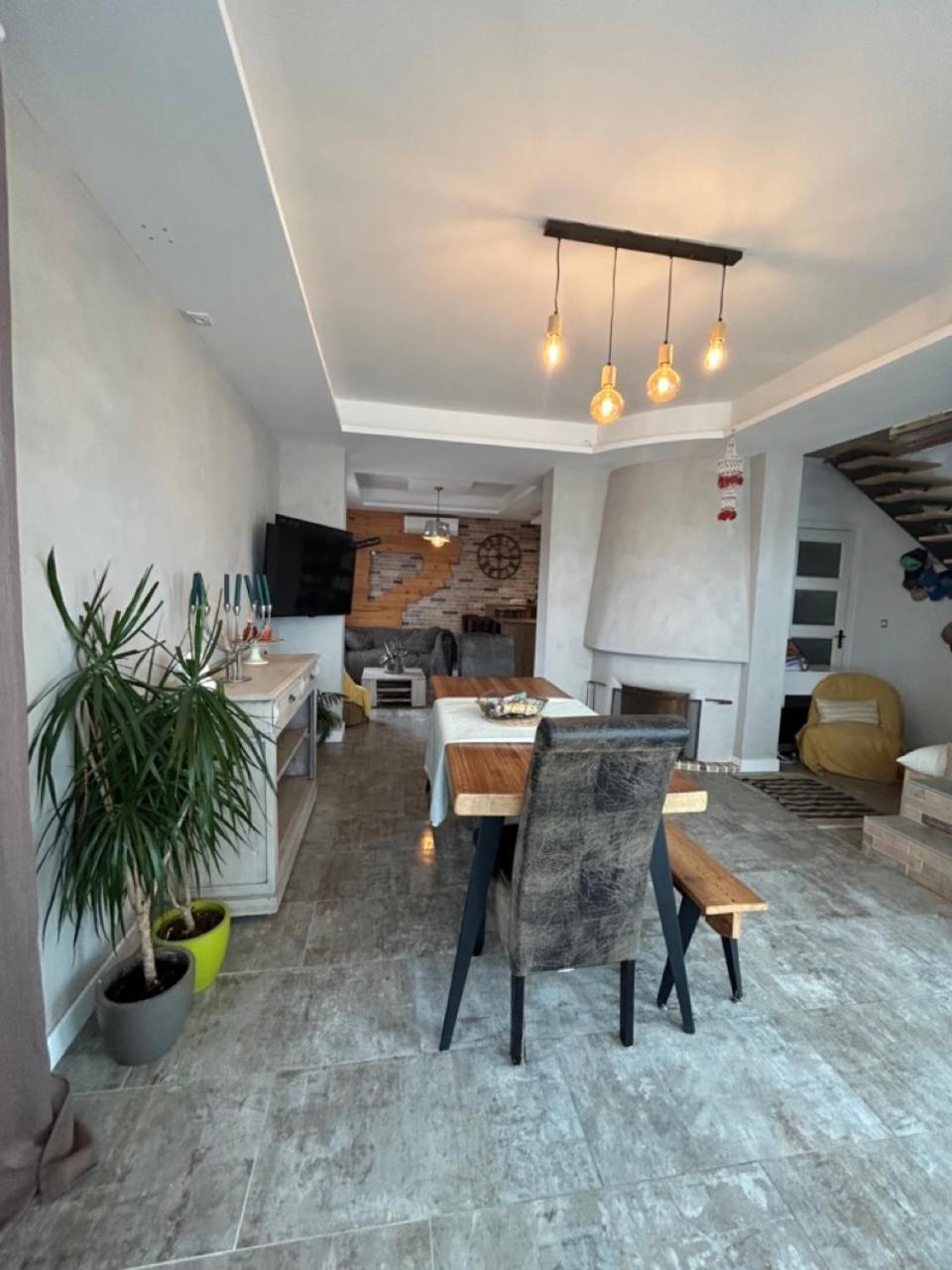 Comme A La Maison Narbonne Bagian luar foto