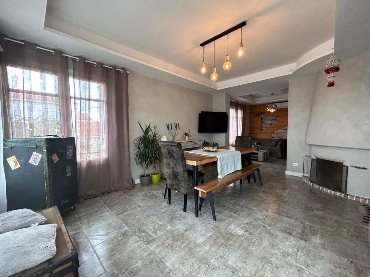 Comme A La Maison Narbonne Bagian luar foto