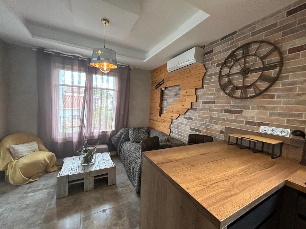 Comme A La Maison Narbonne Bagian luar foto